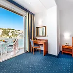 Vis Hotel 3*