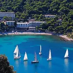 Vis Hotel 3*