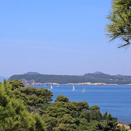 Vis Ξενοδοχείο