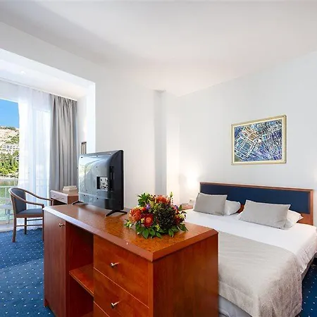 Vis Hotel