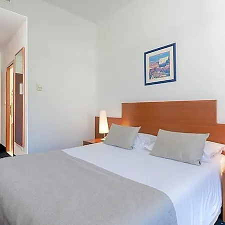 Hotel Vis 3*