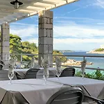 Hotel Vis 3*