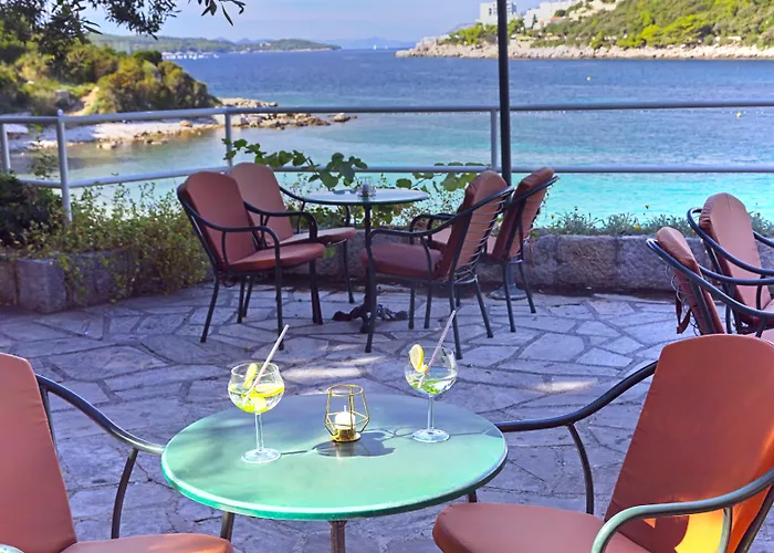 Vis 3* דוברובניק