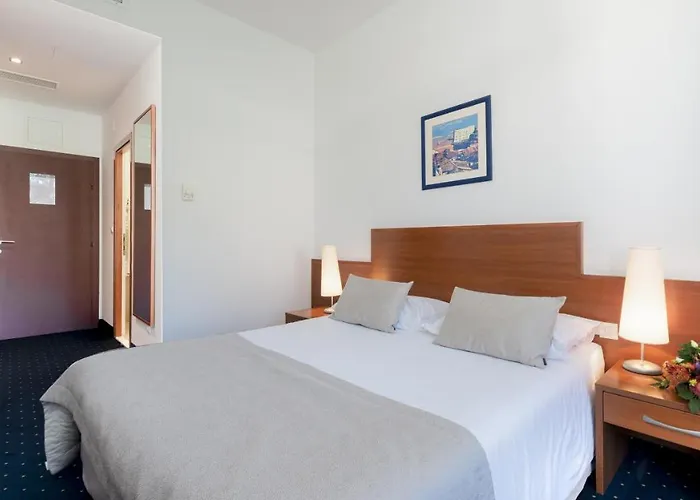 Vis מלון דוברובניק