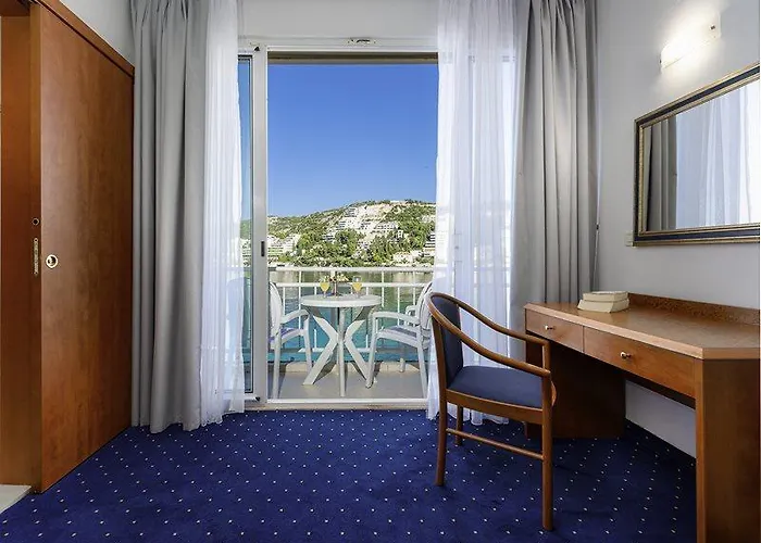 Vis 3* דוברובניק