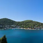Отель Vis